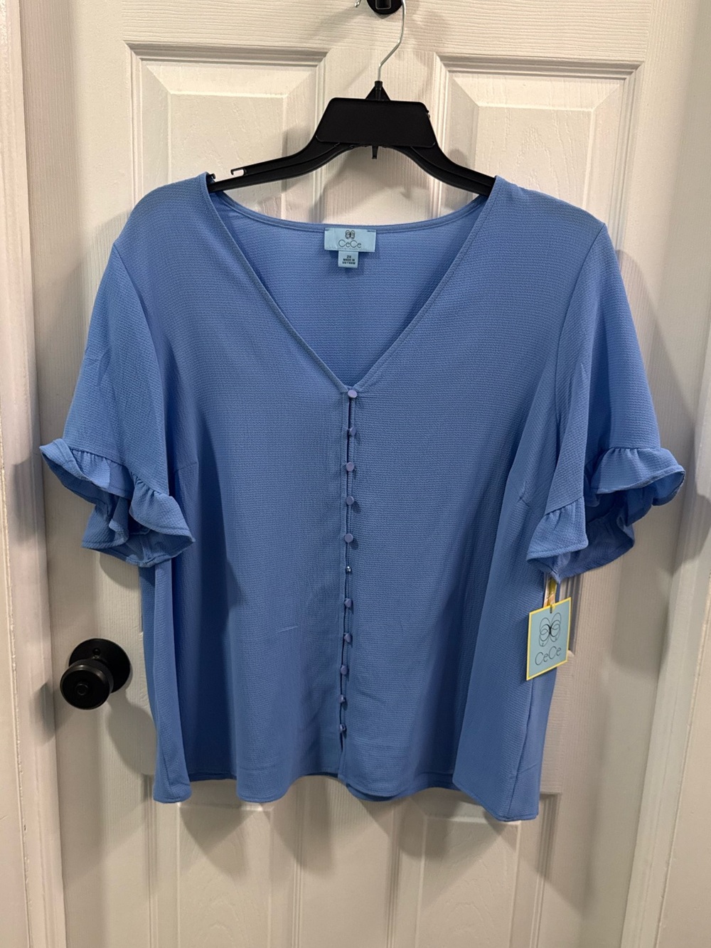CeCe Blue cropped V-Neck Button-Front Ruffle Sleeve Blouse 2X